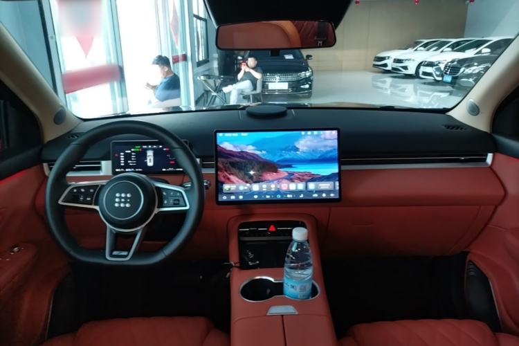 Used Landian E5 PLUS 2026 Model 165km Long-Range First-Adoption Version Ultra 7-seater Center Console
