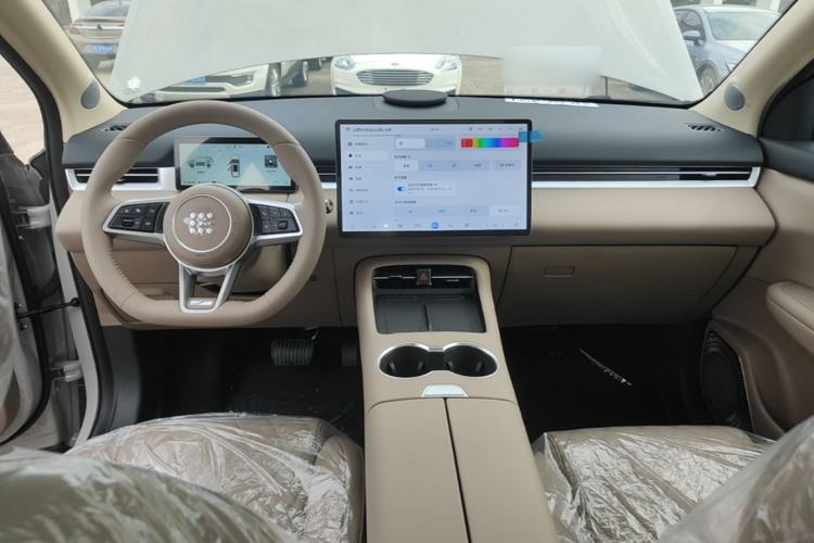 Used Landian E5 PLUS 2026 Model 230km Ultra-Long-Range Version Ultra 7-seater Center Console