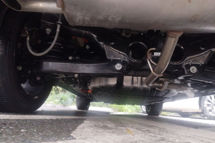 Used Landian E5 PLUS 2026 Model 165km Long-Range First-Adoption Version Ultra 7-seater Chassis Rear