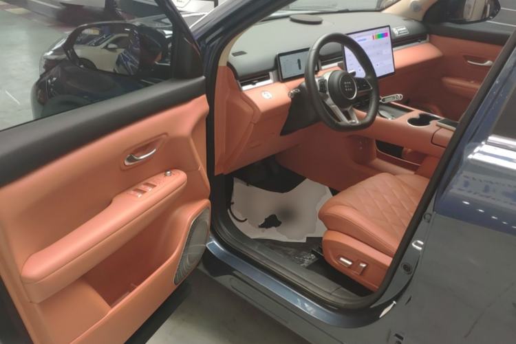 Used Landian E5 PLUS 2026 Model 165km Long-Range First-Adoption Version Ultra 5-seater Driver Seat