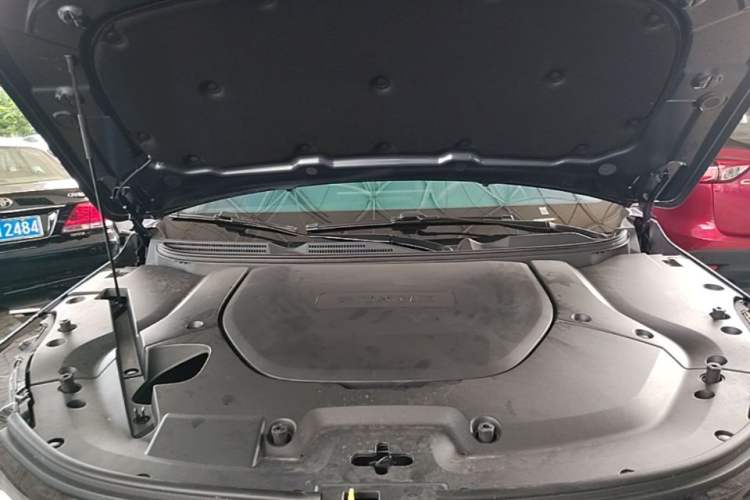 Used Landian E5 PLUS 2026 Model 230km Ultra-Long-Range Version Ultra 7-seater Engine Bay