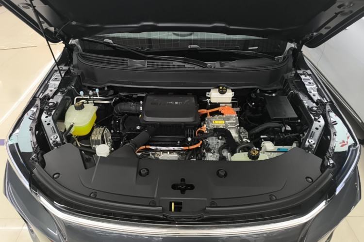 Used Landian E5 PLUS 2026 Model 165km Long-Range First-Adoption Version Ultra 7-seater Engine Bay
