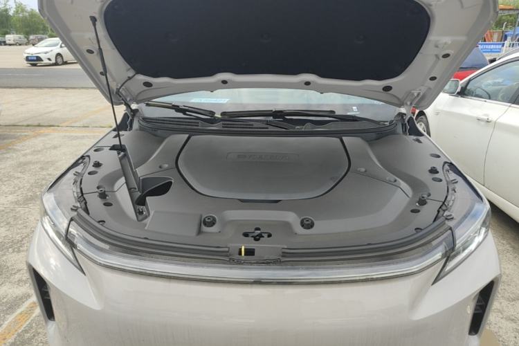 Used Landian E5 PLUS 2026 Model 230km Ultra-Long-Range Version Ultra 7-seater Engine Bay