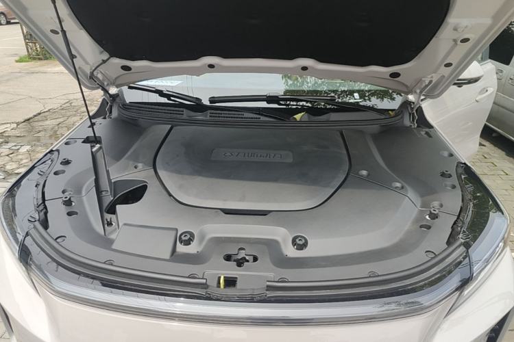 Used Landian E5 PLUS 2026 Model 230km Ultra-Long-Range Version Ultra 5-seater Engine Bay