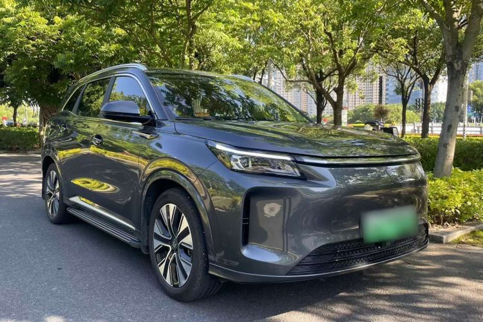 Used Landian E5 PLUS 2026 Model 165km Long-Range First-Adoption Version Ultra 7-seater Exterior 2