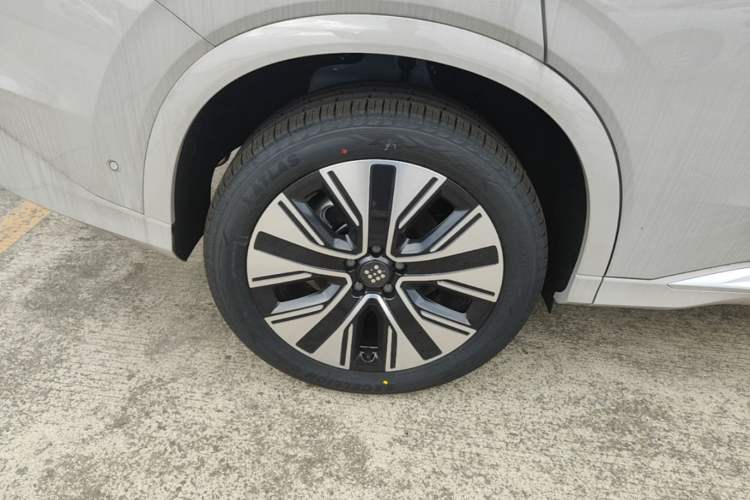 Used Landian E5 PLUS 2026 Model 230km Ultra-Long-Range Version Ultra 7-seater Exterior 5