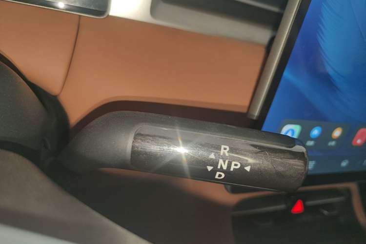 Used Landian E5 PLUS 2026 Model 165km Long-Range First-Adoption Version Ultra 7-seater Gear Lever