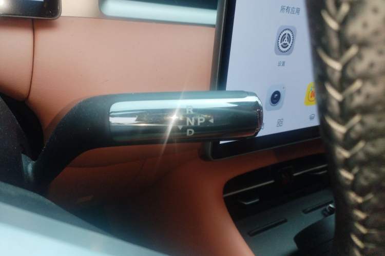 Used Landian E5 PLUS 2026 Model 165km Long-Range First-Adoption Version Ultra 7-seater Gear Lever