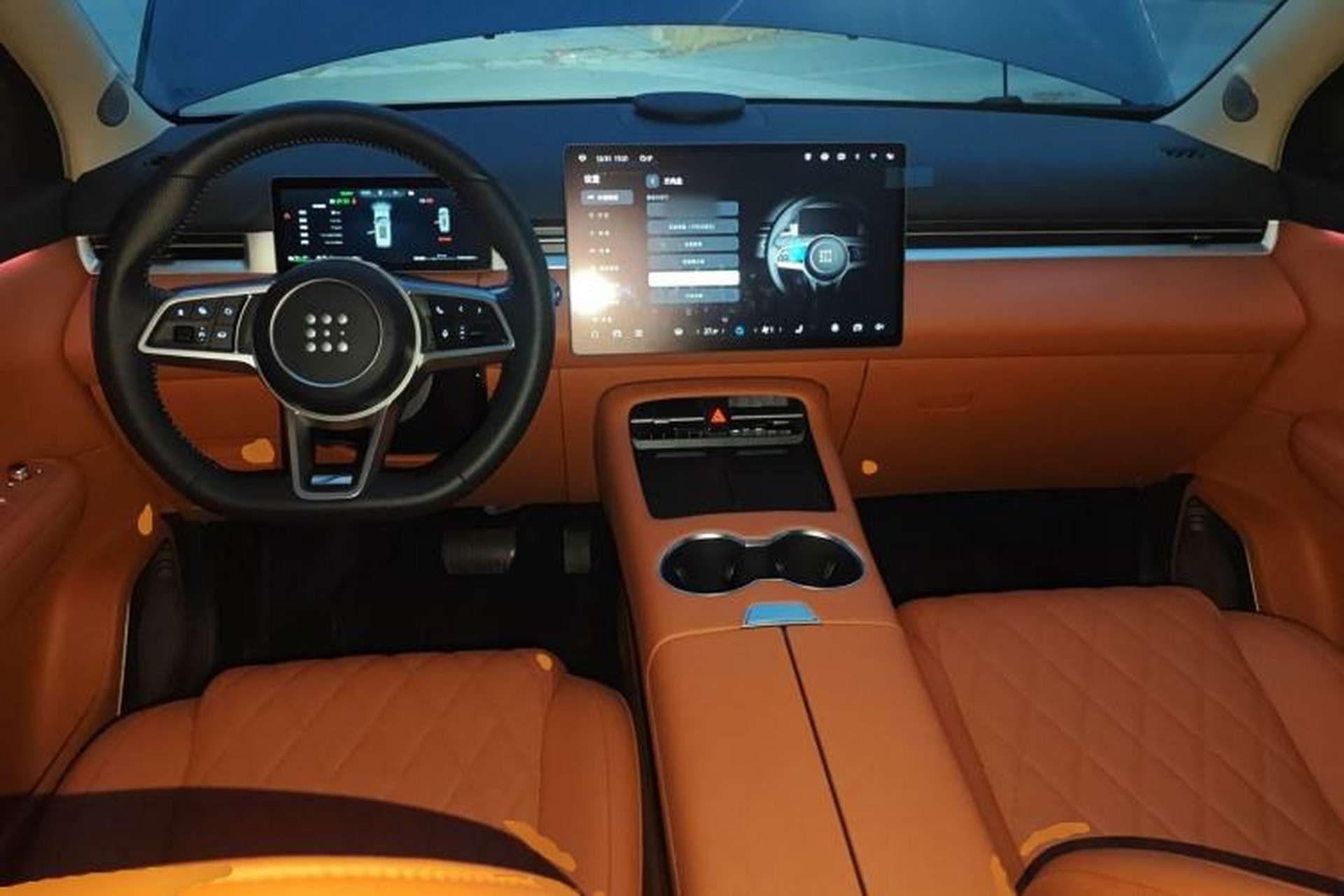Used Landian E5 PLUS 2026 Model 165km Long-Range First-Adoption Version Ultra 7-seater Interior 2
