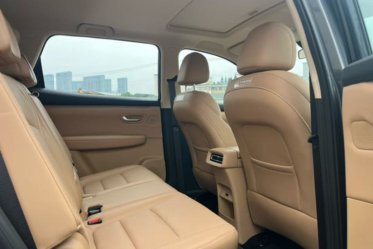 Used Landian E5 PLUS 2026 Model, 165km Long-Range First-Adoption Edition, 7-seater Interior 3