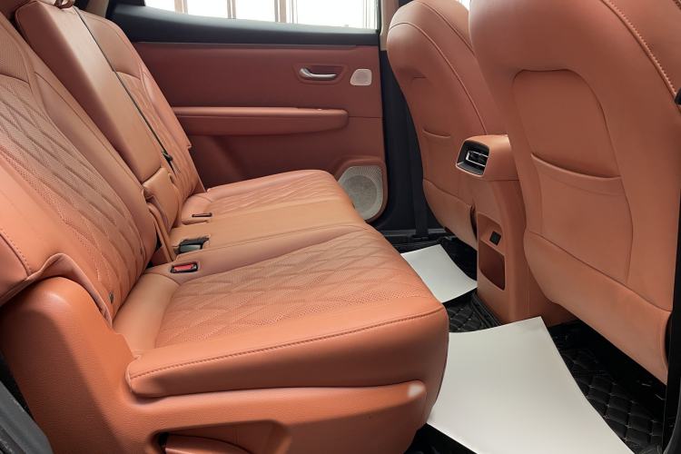 Used Landian E5 PLUS 2026 Model 165km Long-Range First-Adoption Version Ultra 7-seater Interior 3