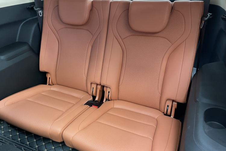 Used Landian E5 PLUS 2026 Model 165km Long-Range First-Adoption Version Ultra 7-seater Interior 4