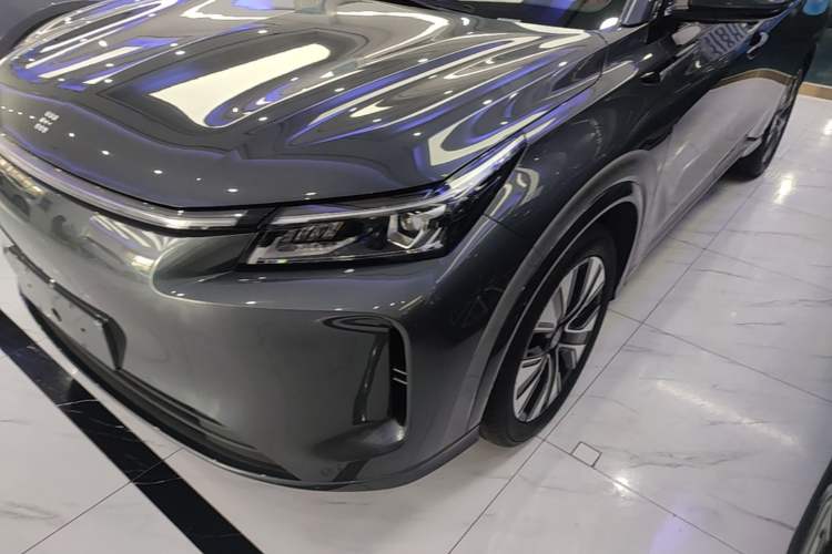 Used Landian E5 PLUS 2026 Model 165km Long-Range First-Adoption Version Ultra 7-seater Left Front Headlight