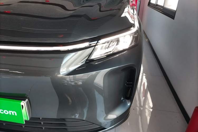 Used Landian E5 PLUS 2026 Model 165km Long-Range First-Adoption Version Ultra 7-seater Left Front Headlight