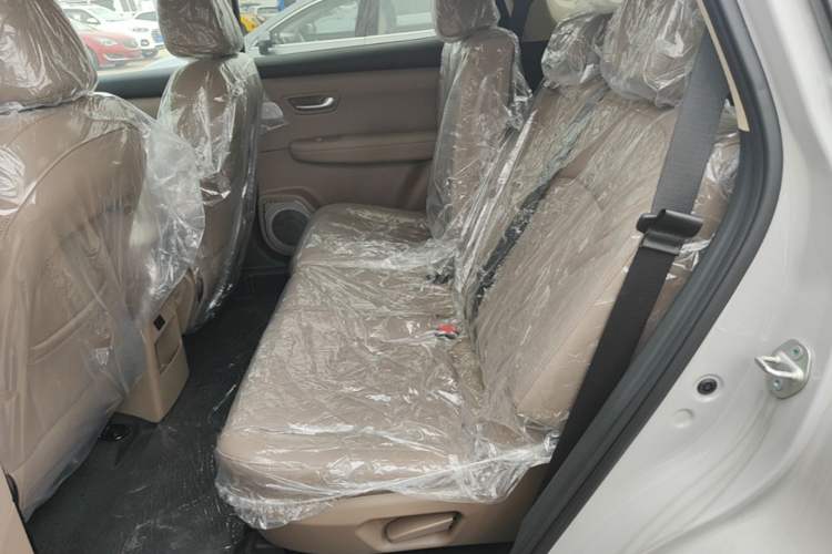 Used Landian E5 PLUS 2026 Model 230km Ultra-Long-Range Version Ultra 7-seater Left Rear Seat