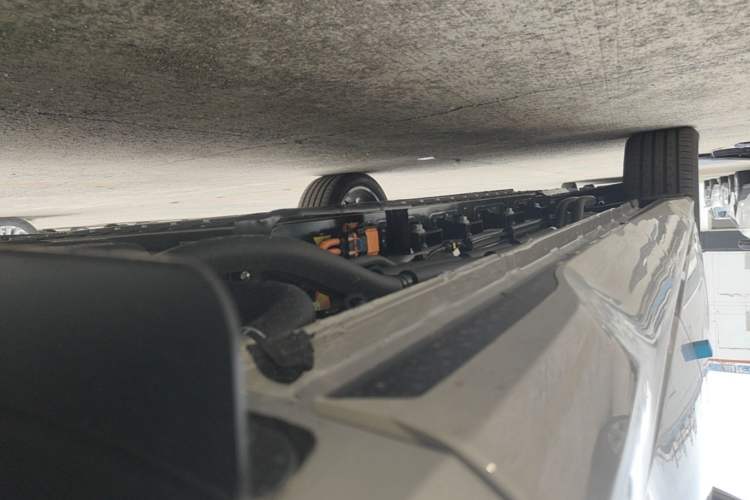 Used Landian E5 PLUS 2026 Model 230km Ultra-Long-Range Version Ultra 7-seater Left Side Sill