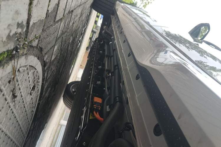 Used Landian E5 PLUS 2026 Model 230km Ultra-Long-Range Version Ultra 5-seater Left Side Sill