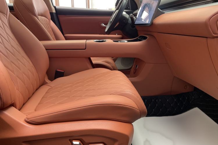 Used Landian E5 PLUS 2026 Model 165km Long-Range First-Adoption Version Ultra 7-seater Right Front Seat