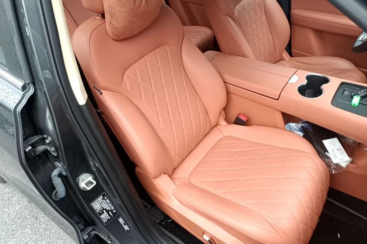Used Landian E5 PLUS 2026 Model 165km Long-Range First-Adoption Version Ultra 7-seater Right Front Seat