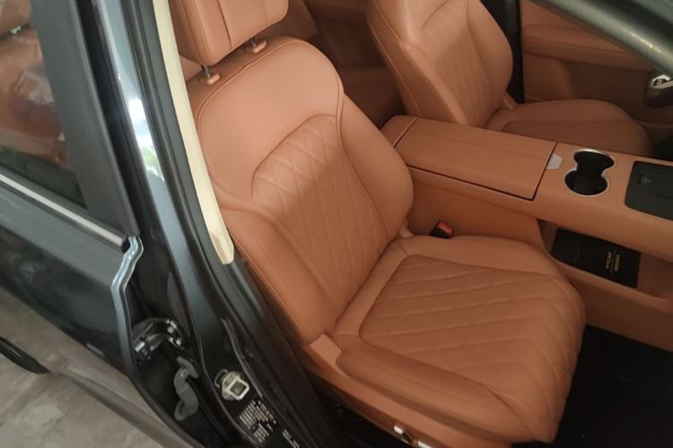 Used Landian E5 PLUS 2026 Model 165km Long-Range First-Adoption Version Ultra 7-seater Right Front Seat