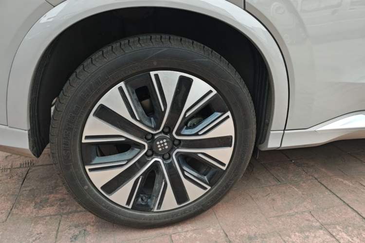 Used Landian E5 PLUS 2026 Model Standard-Range All-Wheel-Drive Performance Version Ultra Right Rear Wheel Hub