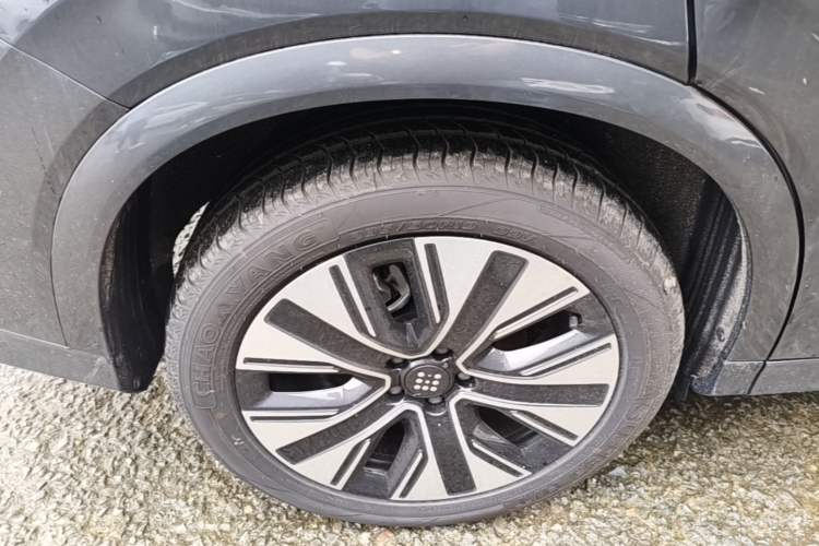 Used Landian E5 PLUS 2026 Model, 165km Long-Range First-Adoption Edition Max, 7-seater Right Rear Wheel Hub