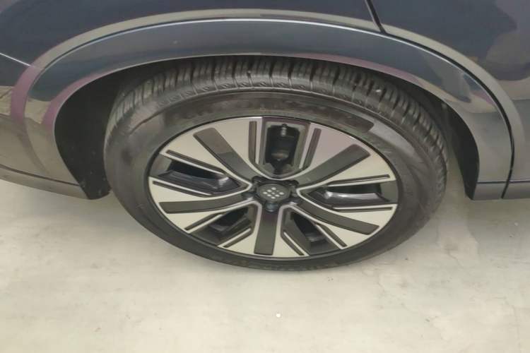 Used Landian E5 PLUS 2026 Model 165km Long-Range First-Adoption Version Ultra 5-seater Right Rear Wheel Hub