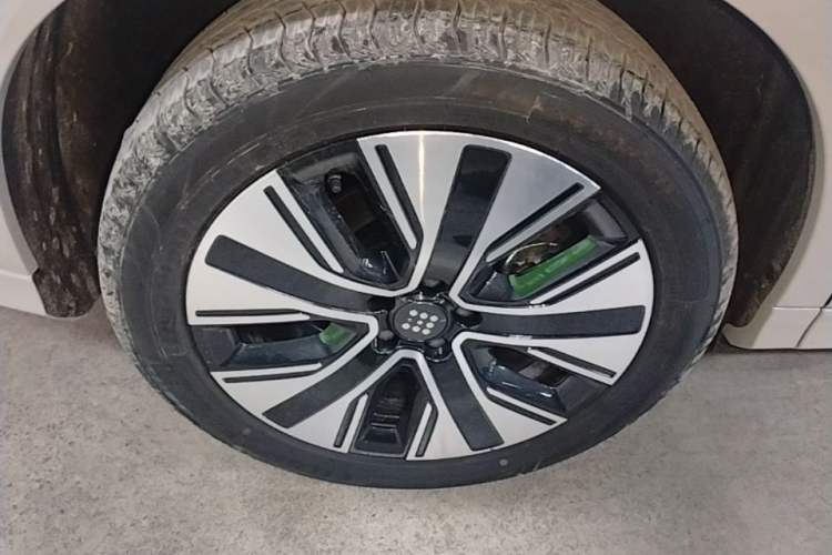 Used Landian E5 PLUS 2026 Model Standard-Range All-Wheel-Drive Performance Version Ultra Right Rear Wheel Hub