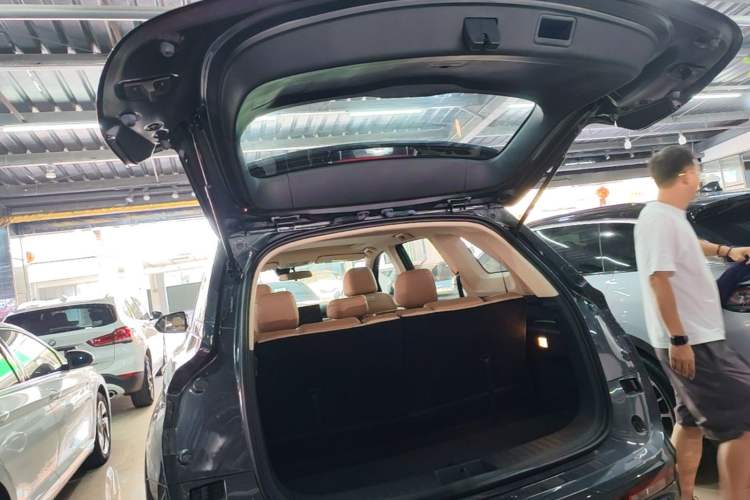 Used Landian E5 PLUS 2026 Model, 165km Long-Range First-Adoption Edition, 7-seater Trunk