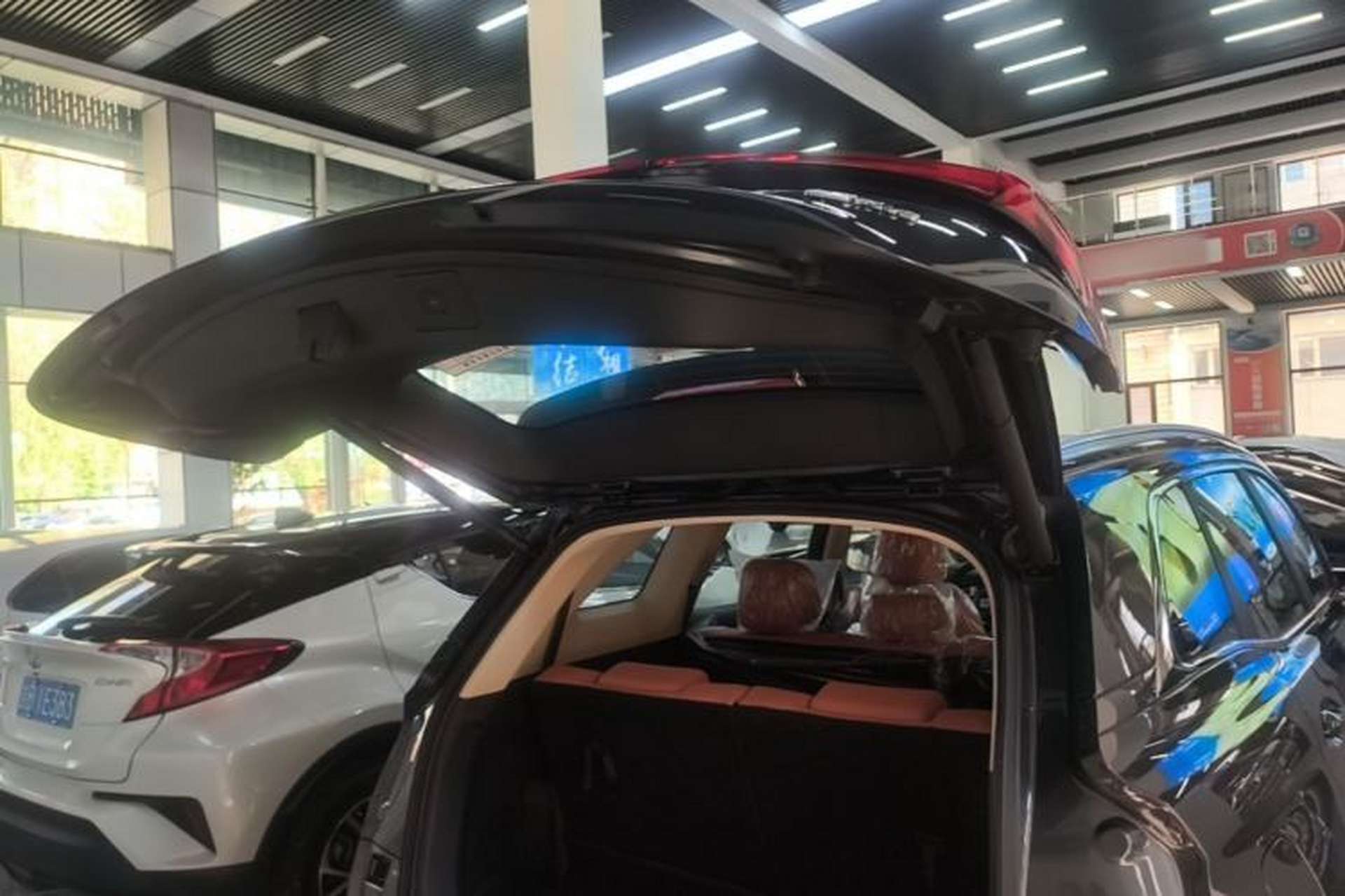 Used Landian E5 PLUS 2026 Model 165km Long-Range First-Adoption Version Ultra 7-seater Trunk