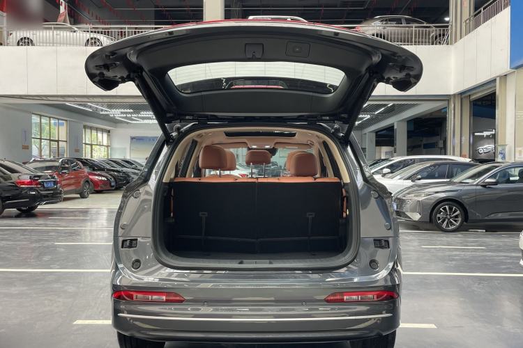 Used Landian E5 PLUS 2026 Model 165km Long-Range First-Adoption Version Ultra 7-seater Trunk