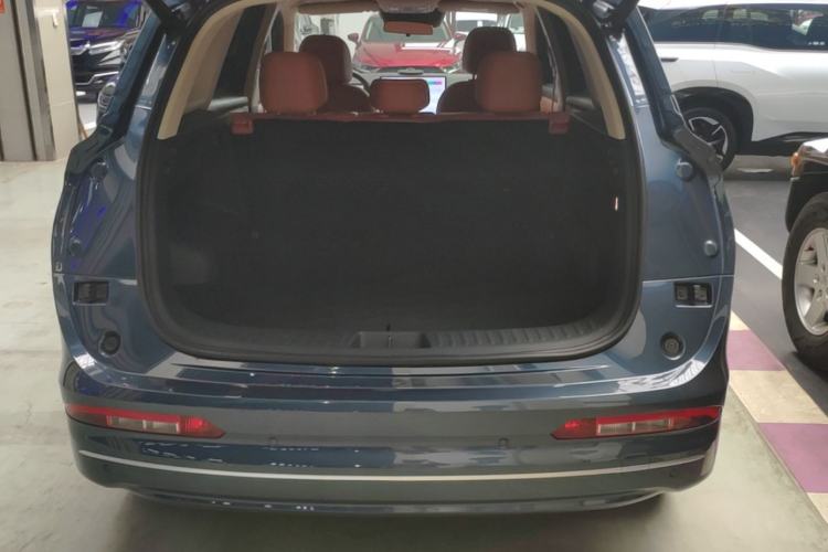 Used Landian E5 PLUS 2026 Model 165km Long-Range First-Adoption Version Ultra 5-seater Trunk