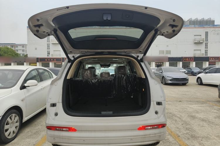 Used Landian E5 PLUS 2026 Model 230km Ultra-Long-Range Version Ultra 7-seater Trunk