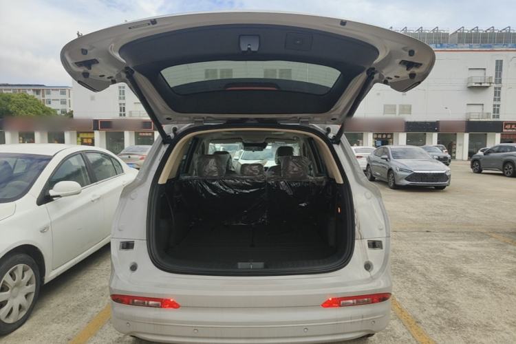 Used Landian E5 PLUS 2026 Model 230km Ultra-Long-Range Version Ultra 7-seater Trunk