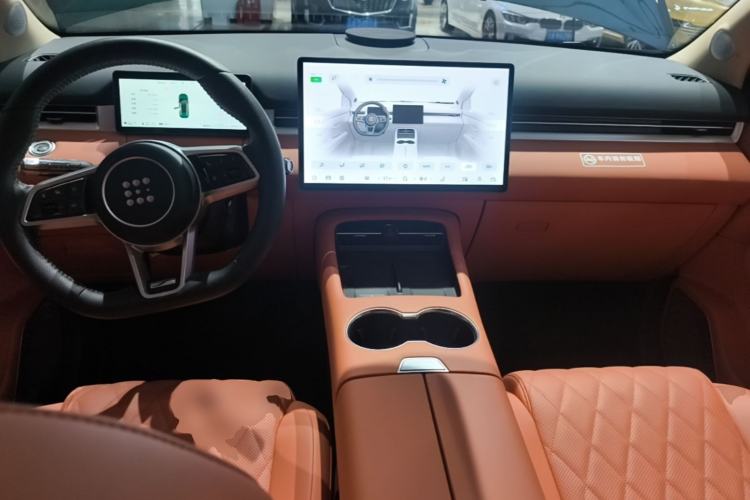 Used Landian E5 PLUS 2026 Model 165km Long-Range First-Adoption Version Ultra 7-seater Center Console