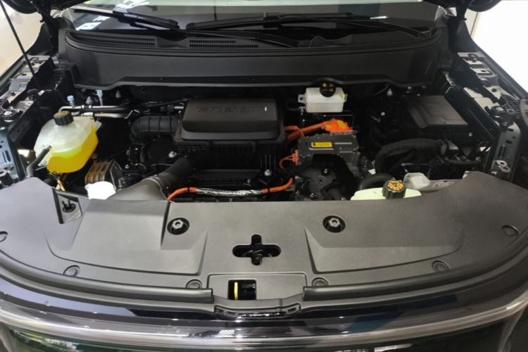 Used Landian E5 PLUS 2026 Model 165km Long-Range First-Adoption Version Ultra 7-seater Engine Bay