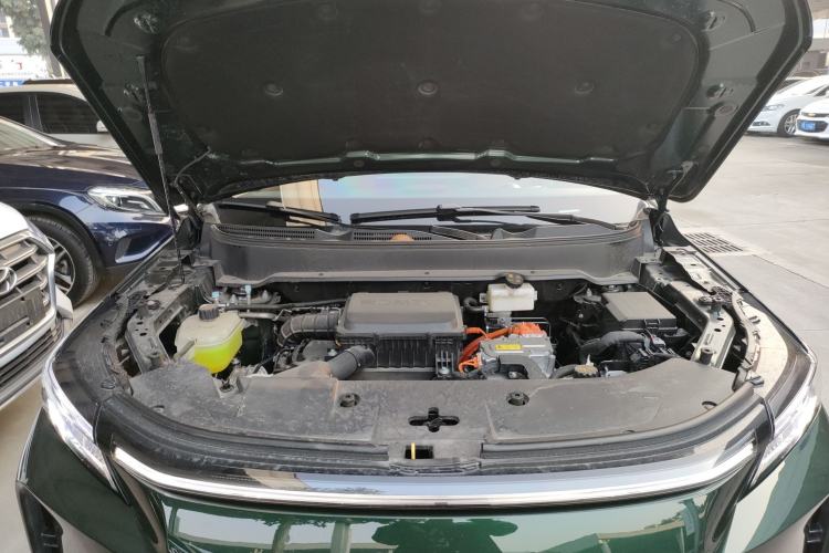 Used Landian E5 PLUS 2026 Model 165km Long-Range First-Adoption Version Ultra 7-seater Engine Bay