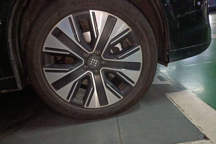 Used Landian E5 PLUS 2026 Model 165km Long-Range First-Adoption Version Ultra 7-seater Exterior 1
