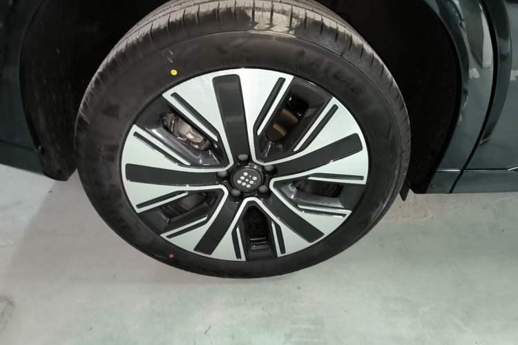 Used Landian E5 PLUS 2026 Model, 165km Long-Range First-Adoption Edition Max, 7-seater Exterior 2