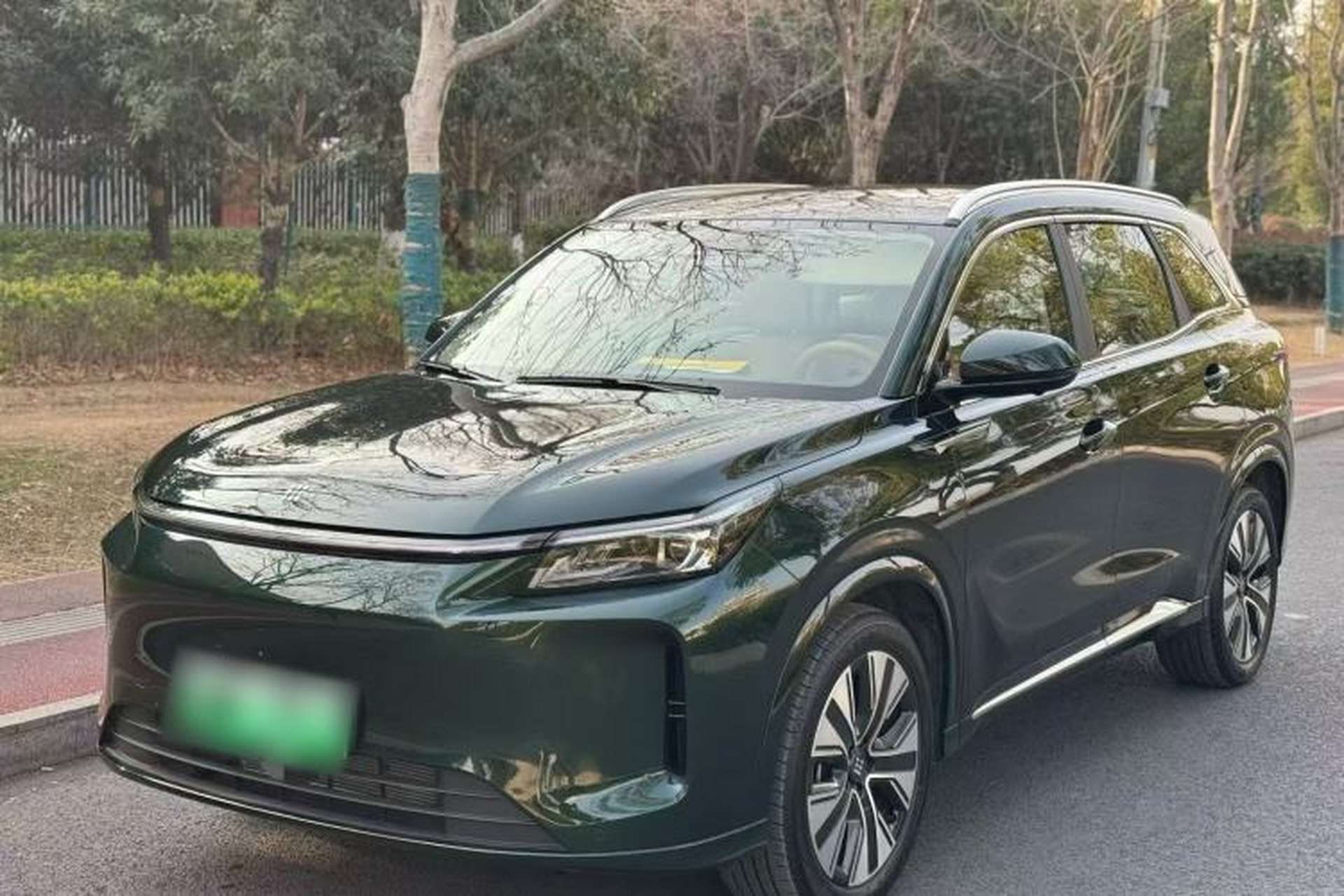 Used Landian E5 PLUS 2026 Model 165km Long-Range First-Adoption Version Ultra 7-seater Exterior 3