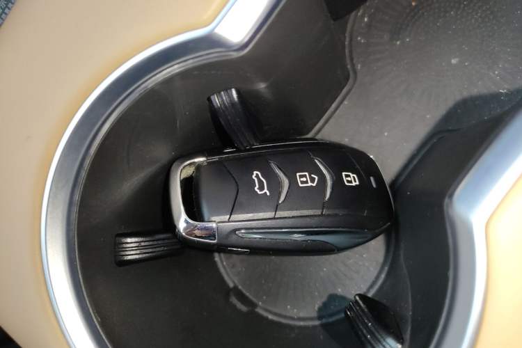 Used Landian E5 PLUS 2026 Model 165km Long-Range First-Adoption Version Ultra 7-seater Interior 1