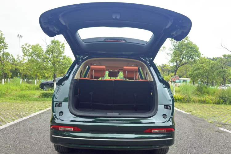 Used Landian E5 PLUS 2026 Model 165km Long-Range First-Adoption Version Ultra 7-seater Interior 12