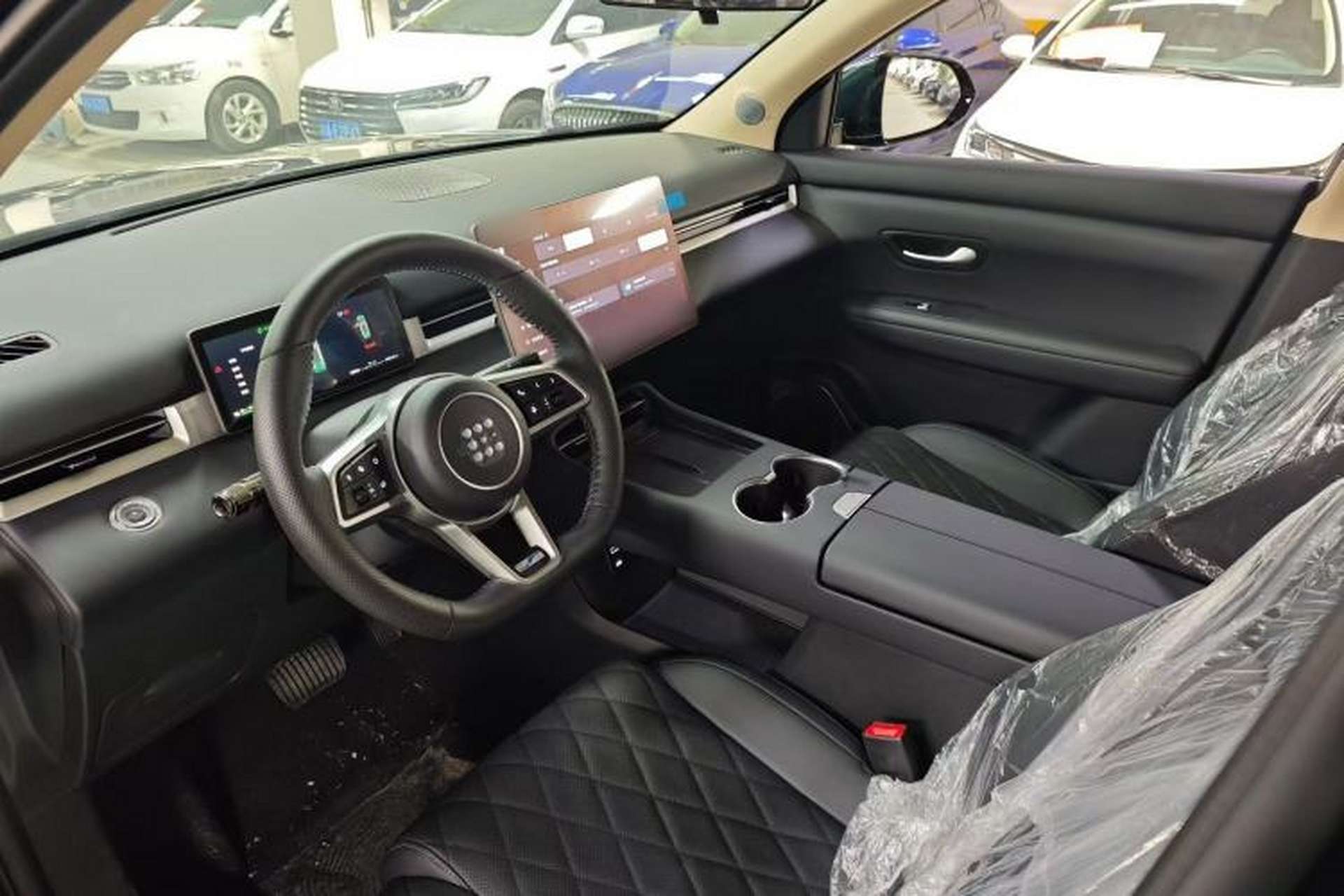 Used Landian E5 PLUS 2026 Model, 165km Long-Range First-Adoption Edition Max, 7-seater Interior 2