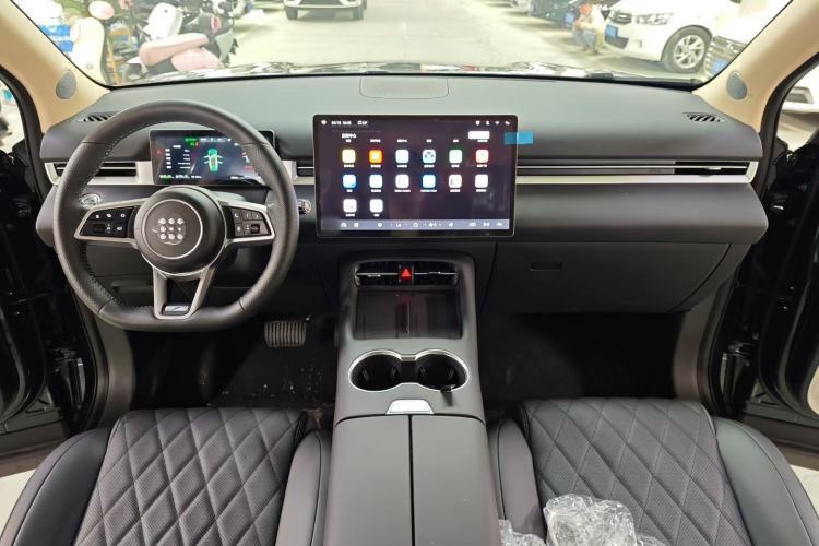 Used Landian E5 PLUS 2026 Model, 165km Long-Range First-Adoption Edition Max, 7-seater Interior 4