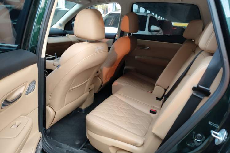Used Landian E5 PLUS 2026 Model 165km Long-Range First-Adoption Version Ultra 7-seater Interior 4