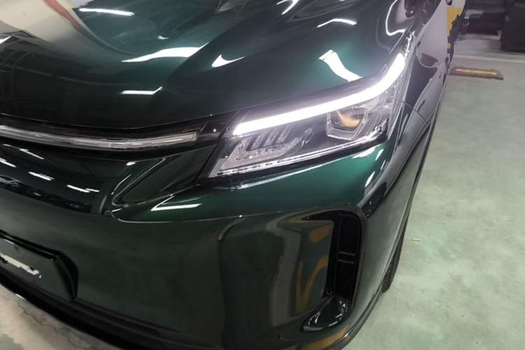 Used Landian E5 PLUS 2026 Model, 165km Long-Range First-Adoption Edition Max, 7-seater Left Front Headlight