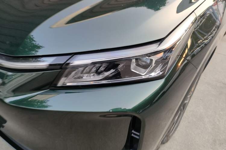 Used Landian E5 PLUS 2026 Model 165km Long-Range First-Adoption Version Ultra 7-seater Left Front Headlight