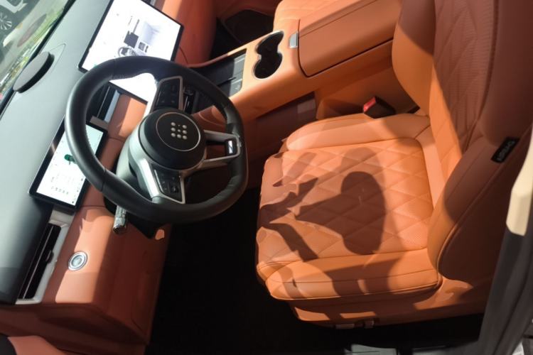 Used Landian E5 PLUS 2026 Model 165km Long-Range First-Adoption Version Ultra 7-seater Left Front Seat