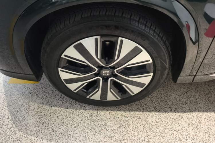 Used Landian E5 PLUS 2026 Model 165km Long-Range First-Adoption Version Ultra 7-seater Left Front Wheel Hub