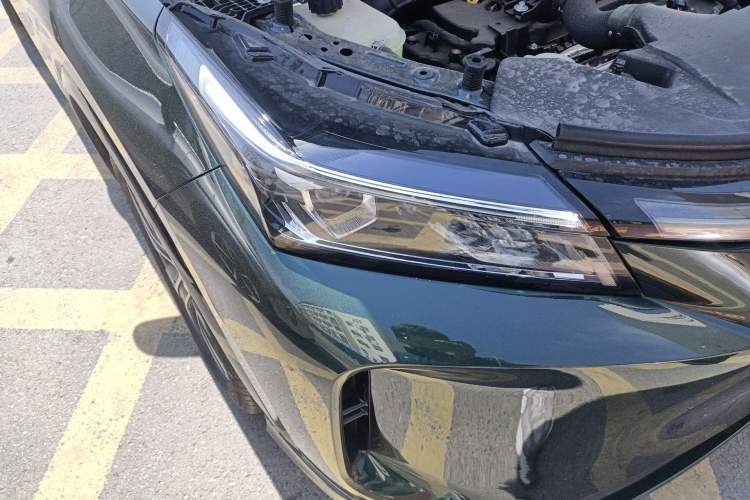 Used Landian E5 PLUS 2026 Model 165km Long-Range First-Adoption Version Ultra 7-seater Right Front Headlight